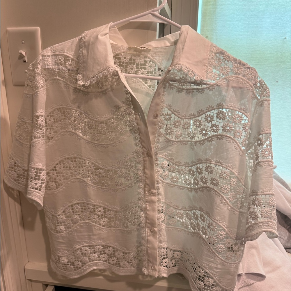 Elegant White Lace Women's Top